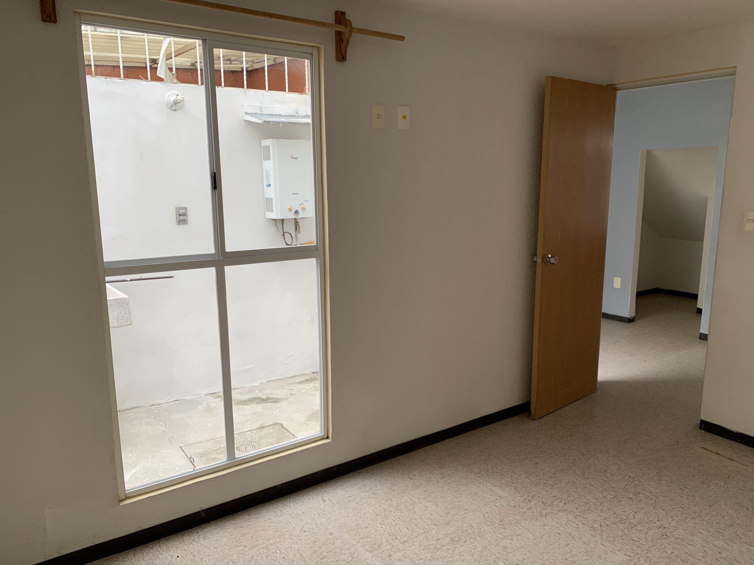 Casa seminueva en Los Héroes Tizayuca, 3 recámras, acepto créditos. - Image 24