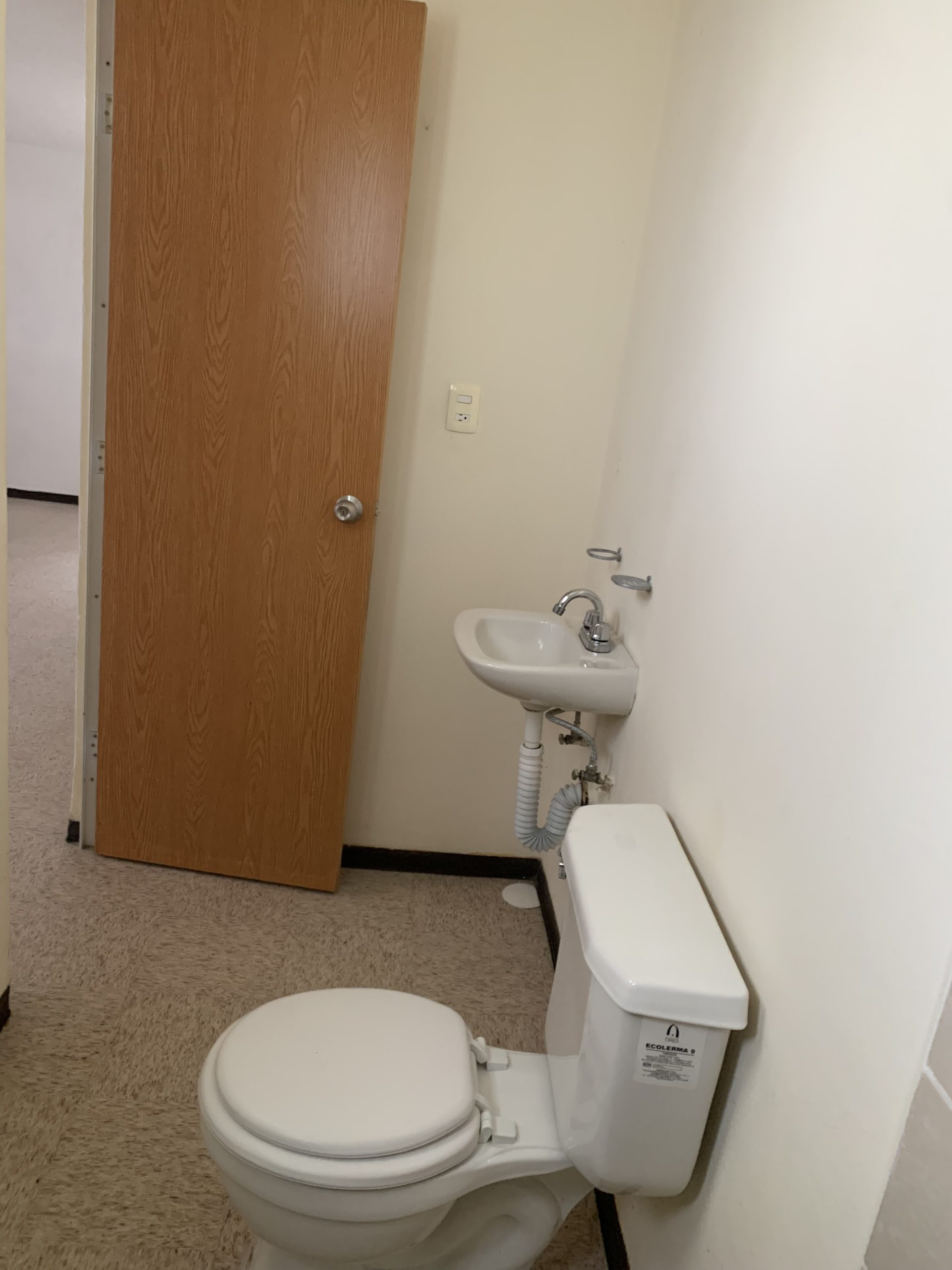 Casa seminueva en Los Héroes Tizayuca, 3 recámras, acepto créditos. - Image 10