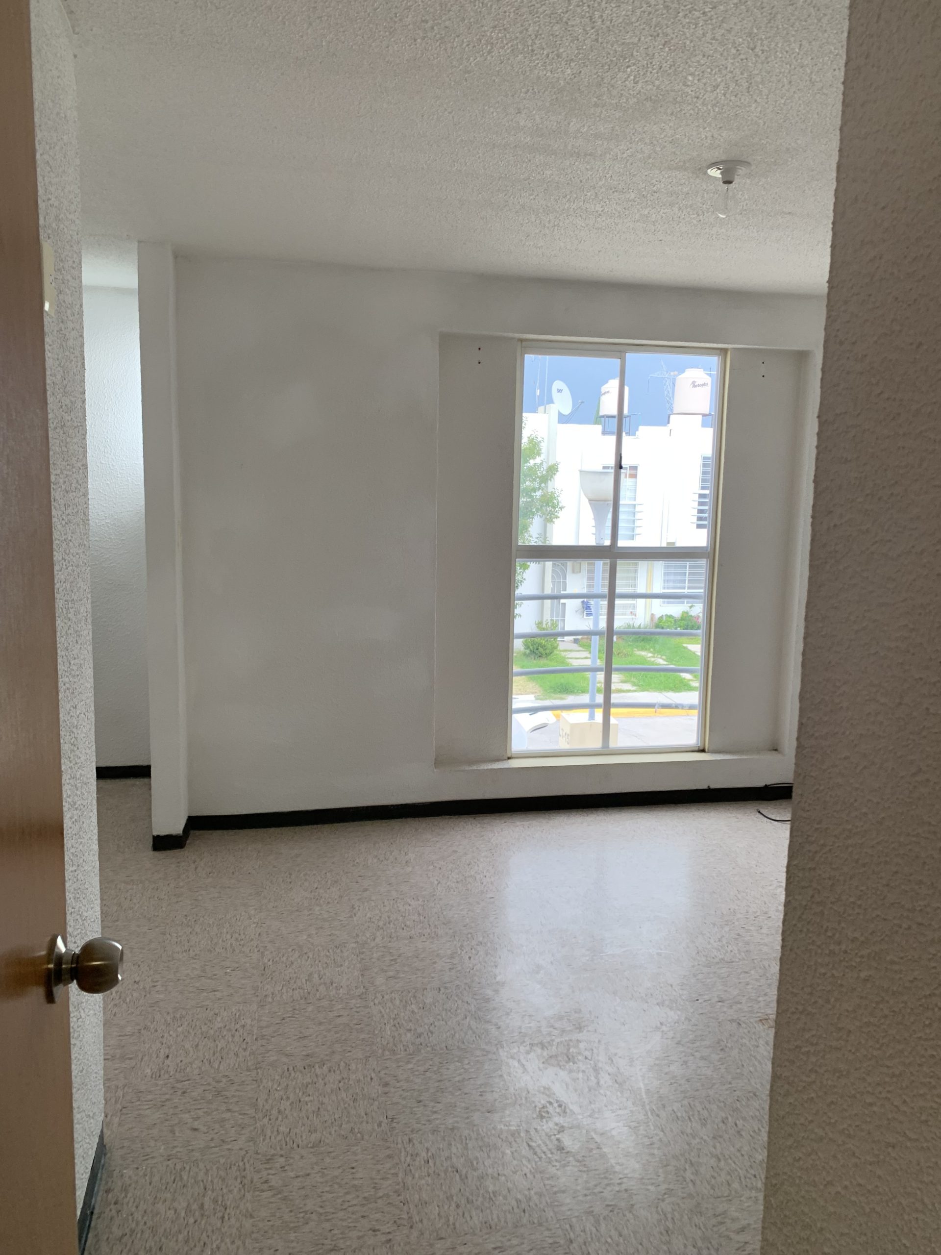 Casa seminueva en Los Héroes Tizayuca, 3 recámras, acepto créditos. - Image 12