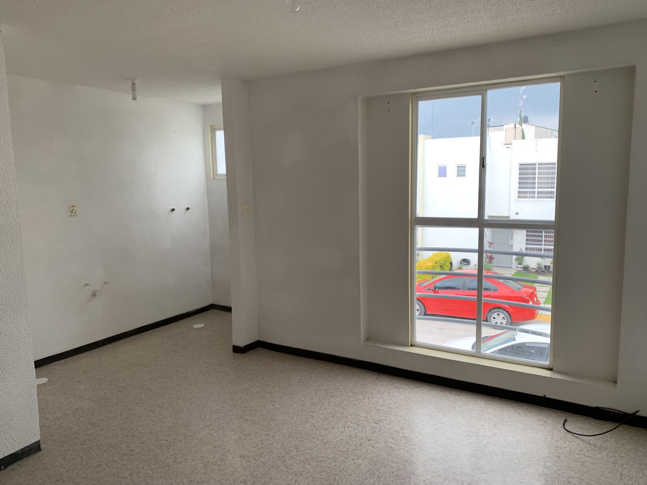 Casa seminueva en Los Héroes Tizayuca, 3 recámras, acepto créditos. - Image 14